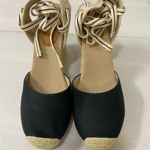 Roxy Black and Beige Espadrilles Wedges